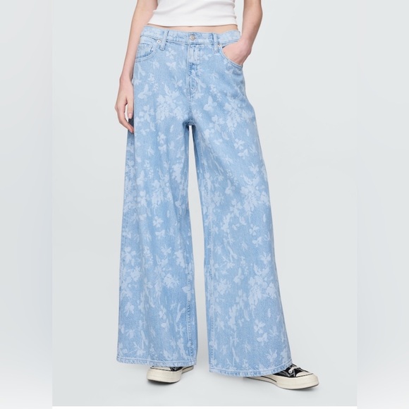 NWT GAP Mid Rise UltraSoft Baggy Jeans - Picture 2 of 6